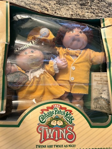 Damaged box cabbage patch - box,